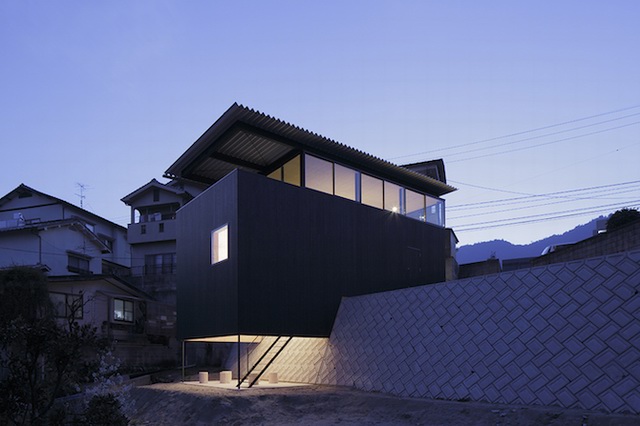 Maison Roadside Hu par Yoshio Ohno et Hidetaka Rakahara / Japon